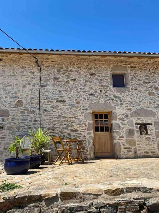 Spacious 1 Bed Home With Shared Pool Champagnac-la-Riviere Экстерьер фото
