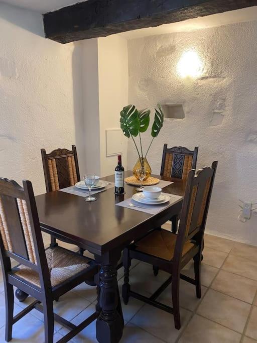 Spacious 1 Bed Home With Shared Pool Champagnac-la-Riviere Экстерьер фото
